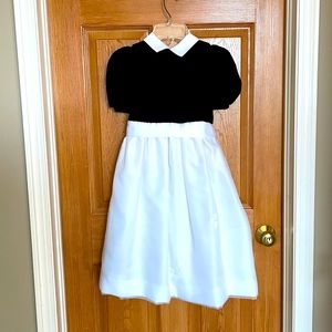 Girls dressy winter dress!  Black velvet/white taffeta Sz 6x
